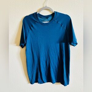 Fabletics Men’s Size Medium T-shirt